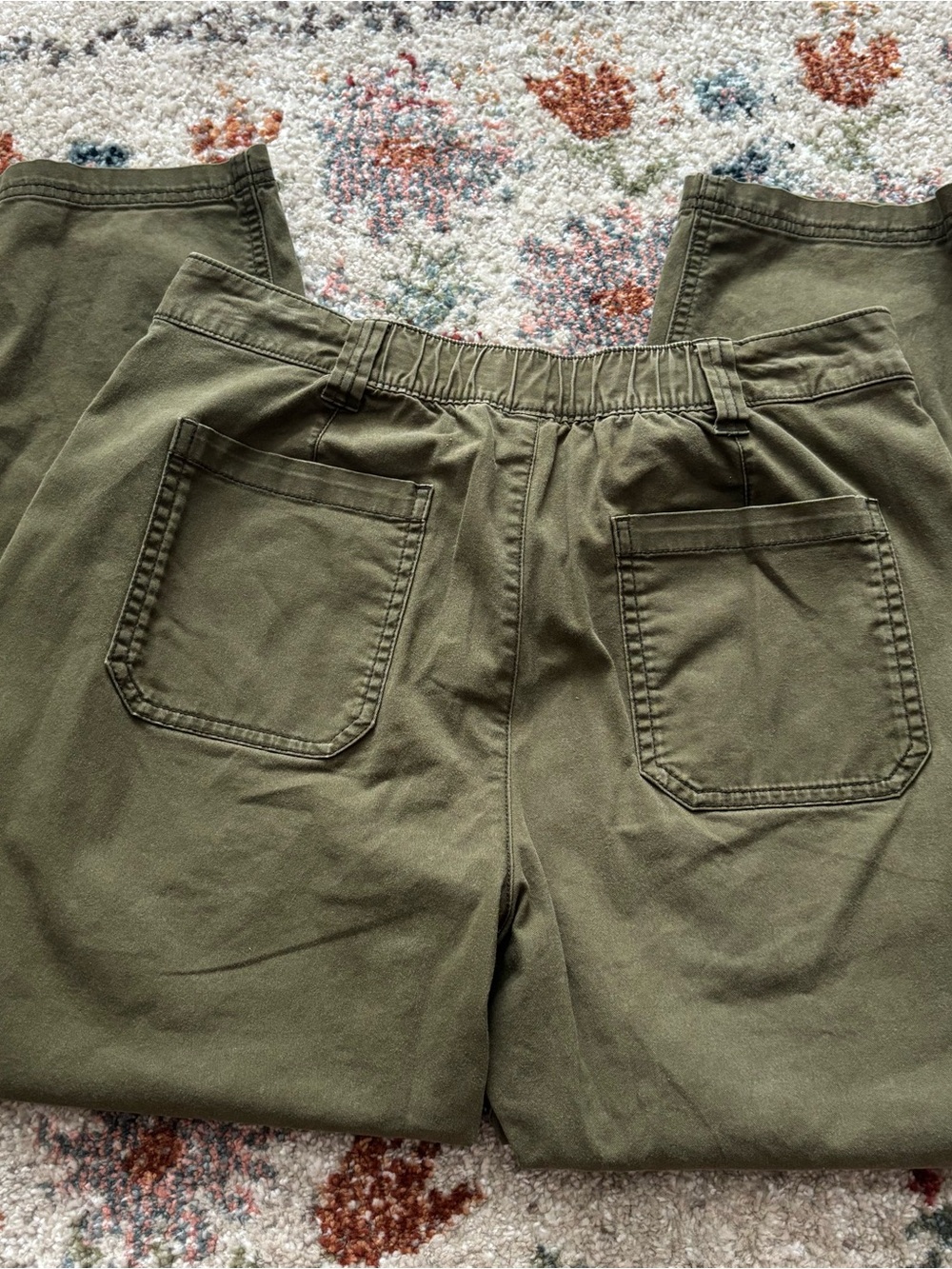 Women’s Old Navy Olive Green High-Rise Chino Pants - Picture 2 of 4